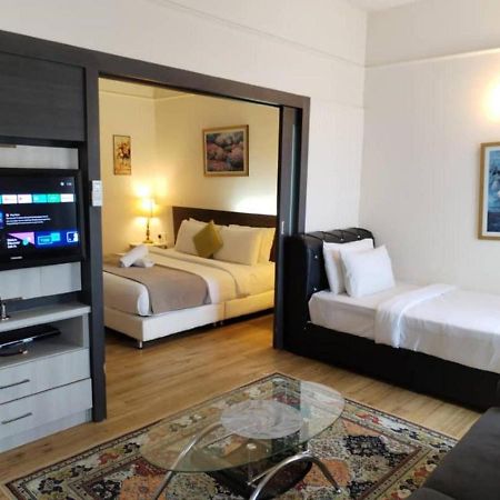 Suites At Times Square Kl Kuala Lumpur Exterior photo