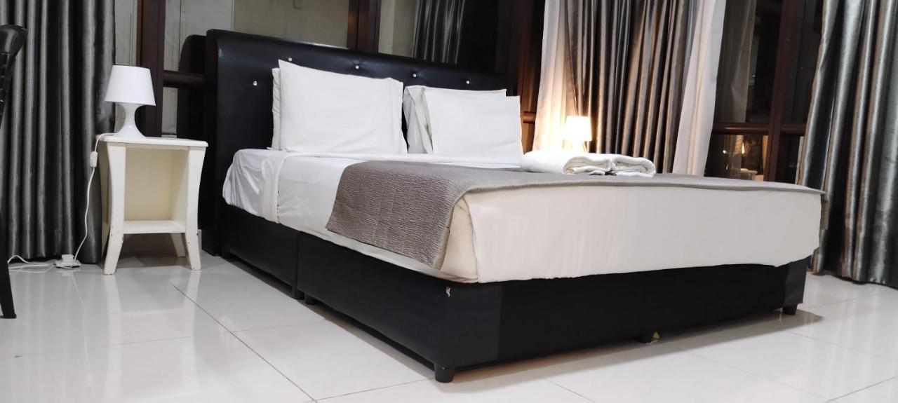 Suites At Times Square Kl Kuala Lumpur Exterior photo